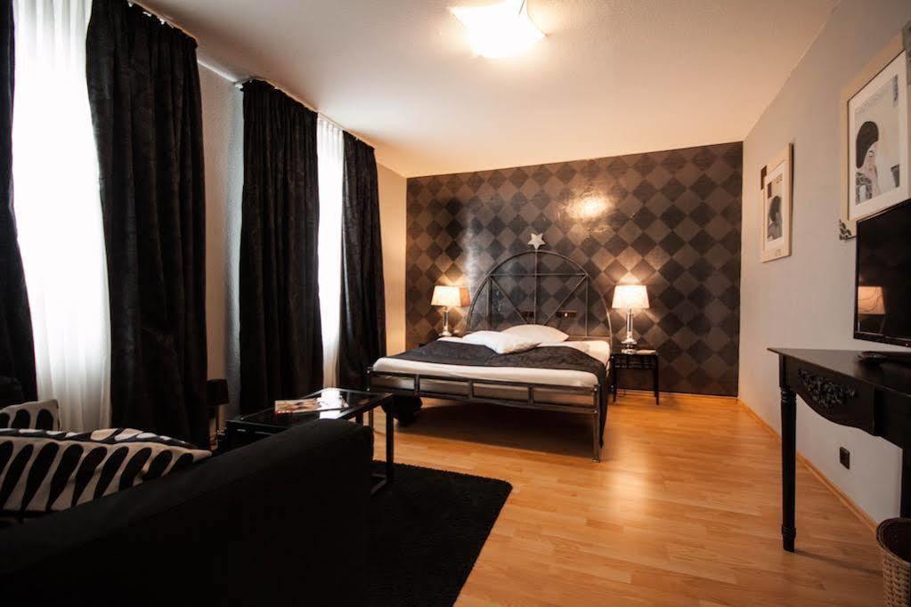 Hotel Haus Roedgen Wilnsdorf Екстериор снимка